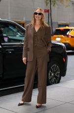 UMA THURMAN Arrives at Kelly Clarkson Show in New York 10/09/2024
