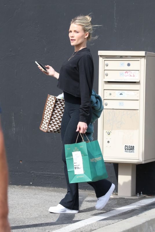 WITNEY CARSON Leaves Dancing With The Stars Rehearsals Studio in Los Angeles 10/26/2024