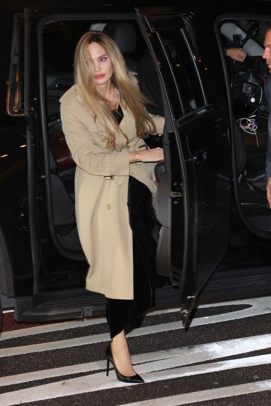 ANGELINA JOLIE Arrives at Q&A Session Maria in New York 11/11/2024
