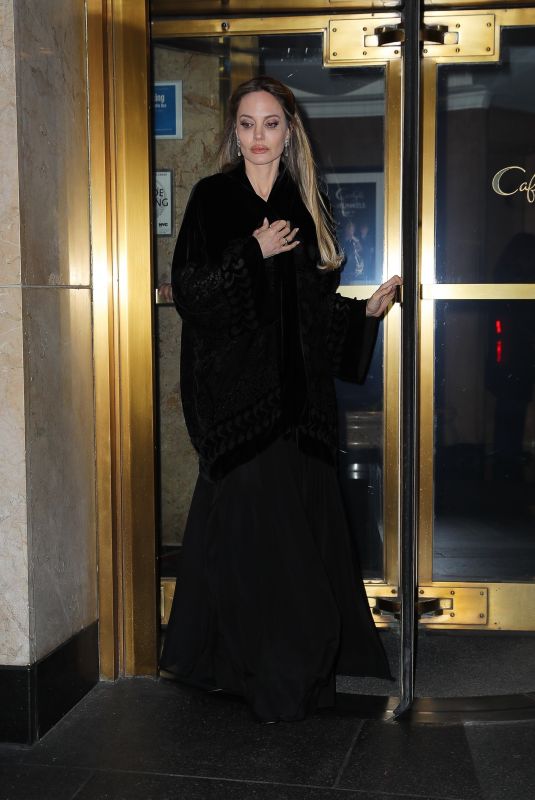 ANGELINA JOLIE Out for Dinner in New York City 11/12/2024