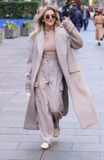 ASHLEY ROBERTS Leaves Heart Radio Studio 11/12/2024
