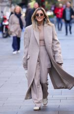 ASHLEY ROBERTS Leaves Heart Radio Studio 11/12/2024