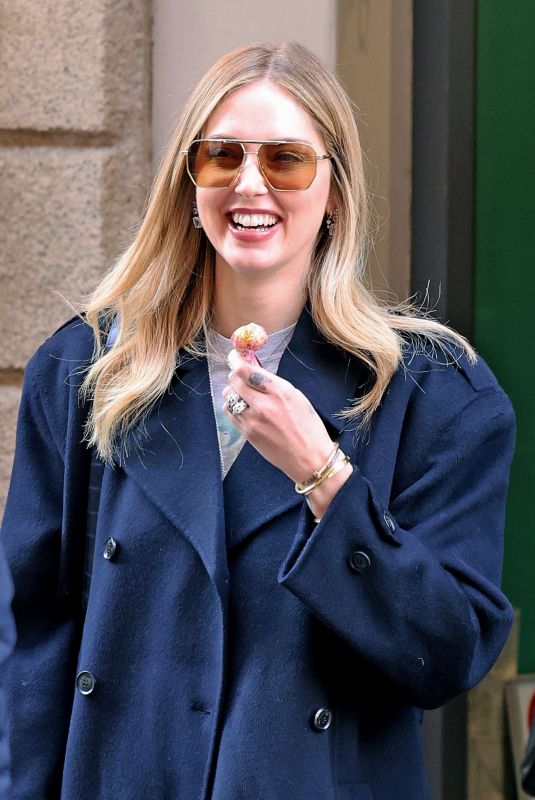 CHIARA FERRAGNI Out for Coffee at Starbucks in Milan 11/27/2024