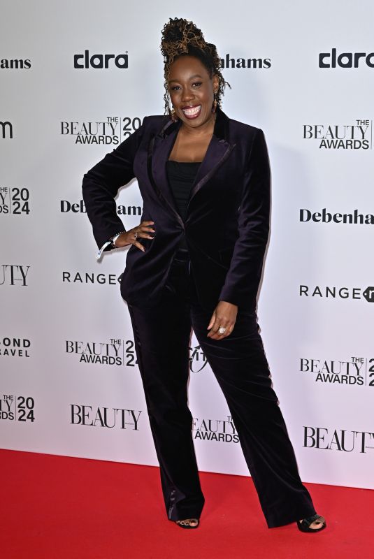 CHIZZY AKUDOLU 