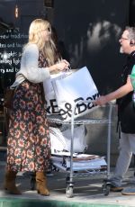 CLAUDIA SCHIFFER Shopping at Crate and Barrel 11/16/2024
