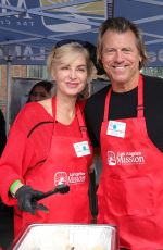 EILEEN DAVIDSON Serves Food to Homeless at LA Mission in Los Angeles 11/27/2024