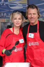 EILEEN DAVIDSON Serves Food to Homeless at LA Mission in Los Angeles 11/27/2024