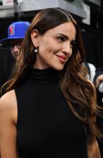 EIZA GONZALEZ at L.A. Clippers vs Philadelphia 76ers Game in Inglewood 11/06/2024