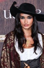 GIZELE OLIVEIRA at Darren Dzienciol