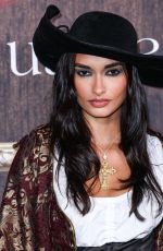 GIZELE OLIVEIRA at Darren Dzienciol