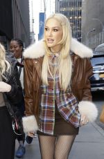 GWEN STEFANI Out Filming on Streets in New York 11/15/2024