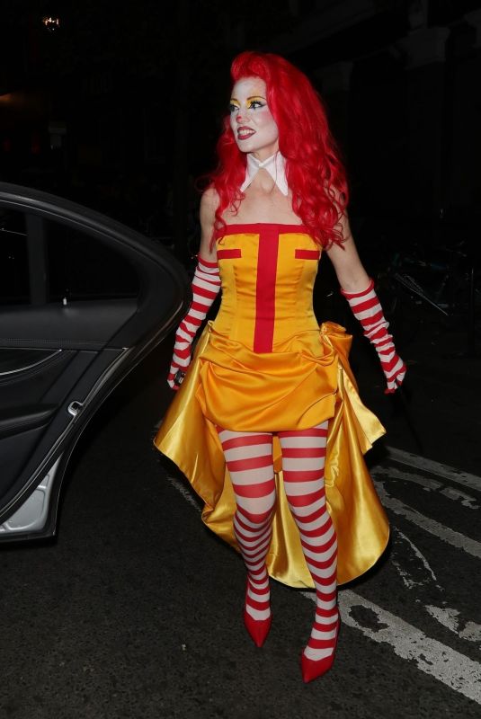 JESS GLYNNE Arrives at Halloween