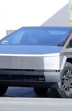 JOJO SIWA and Girlfriend DAKAYLA WILSON Take Their Brand-New Tesla Cybertruck for a Starbucks Drive-Thru Run 11/08/2024