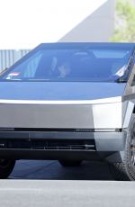 JOJO SIWA and Girlfriend DAKAYLA WILSON Take Their Brand-New Tesla Cybertruck for a Starbucks Drive-Thru Run 11/08/2024