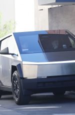 JOJO SIWA and Girlfriend DAKAYLA WILSON Take Their Brand-New Tesla Cybertruck for a Starbucks Drive-Thru Run 11/08/2024