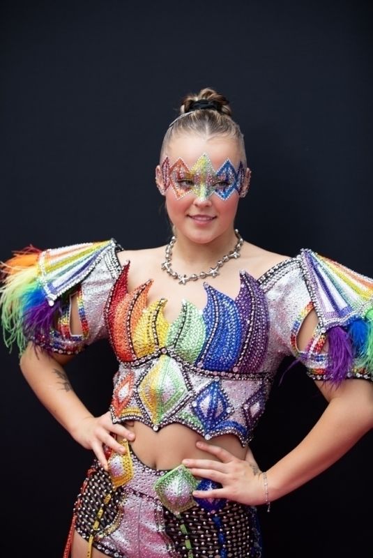 JOJO SIWA at 2024 TikTok Awards in Sydney 11/27/2024