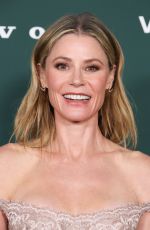 JULIE BOWEN at 2024 Baby2Baby Gala Presented by Paul Mitchel in Los Angeles 11/09/2024