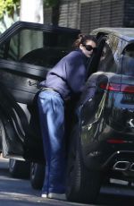 KAIA GERBER Visits a Friend in Los Angeles 11/04/2024