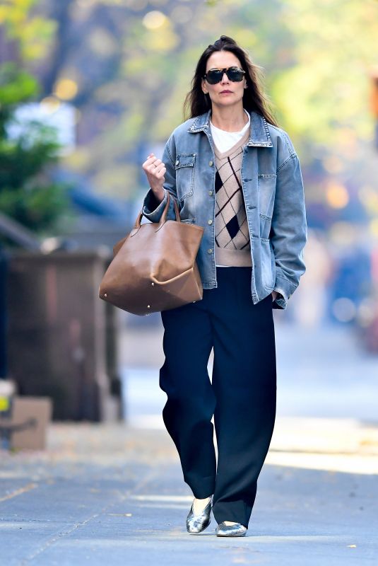 KATIE HOLMES Out in New York City 11/09/2024
