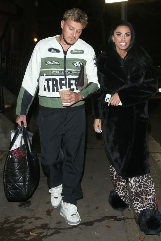 KATIE PRICE Leaves The Clapham Grand in London 11/10/2024