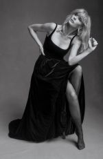 KELLY REILLY for Town & Country Magazine, December 2024
