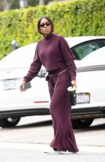 KELLY ROWLAND Heading to a Salon in Los Angeles 11/26/2024