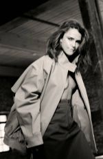 KERI RUSSELL in C California Lifestyle & Culture, Winter 2024/2025 Issue 