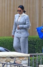 KIM KARDASHIAN and GLENN CLOSE on the Set of All