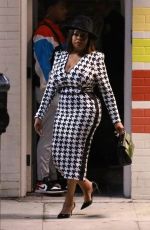 KIM KARDASHIAN and NIECY NASH on the Set of All