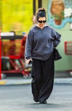 KOURTNEY KARDASHIAN Shopping at Trader Joe
