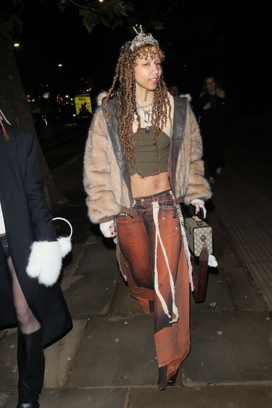 LAVA LE RUE Arrives at Rolling Stone UK Awards at Roundhouse in London 11/28/2024