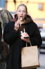 LILA GRACE MOSS Enjoys a Frozen Treat in New York 11/19/2024