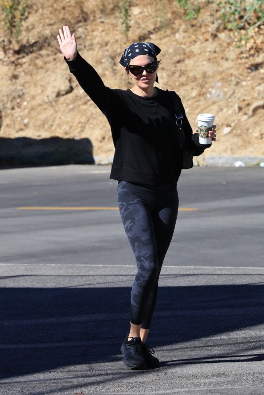 LISA RINNA Out Hikinig in Beverly Hills 11/12/2024