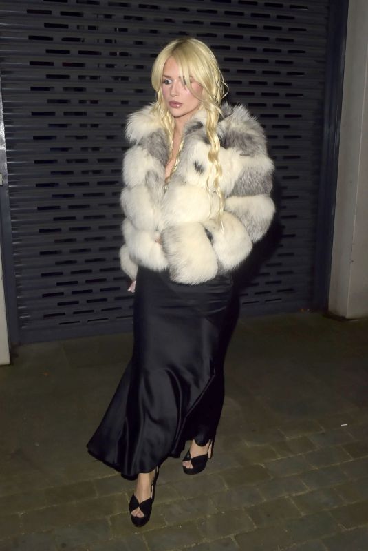 LOTTIE MOSS Arrives at Beauty Awards 2024 in London 11/25/2024