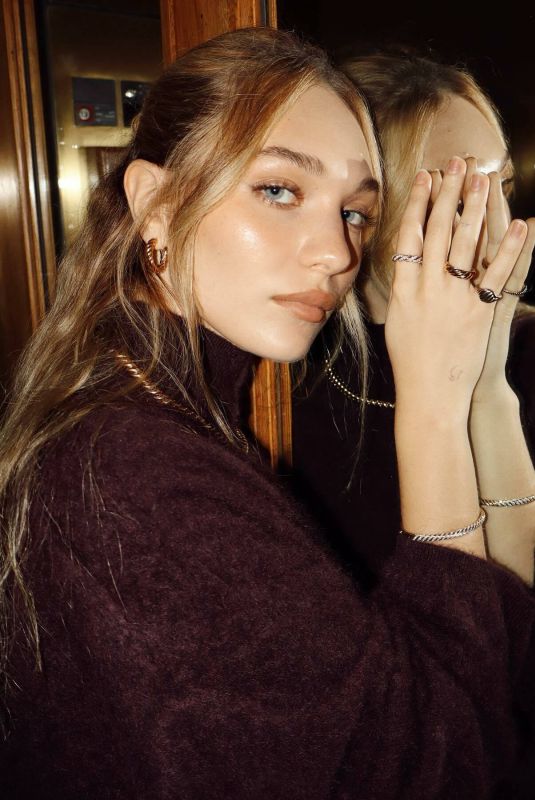 MADDIE ZIEGLER for David Yurman Jewelry Holiday 2024