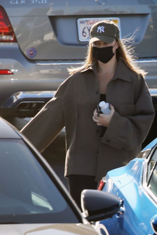 MARGOT ROBBIE Out and About in Los Angeles 11/17/2024