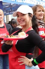 MAYRA VERONICA Serves Food to Homeless at LA Mission in Los Angeles 11/27/2024
