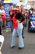MAYRA VERONICA Serves Food to Homeless at LA Mission in Los Angeles 11/27/2024