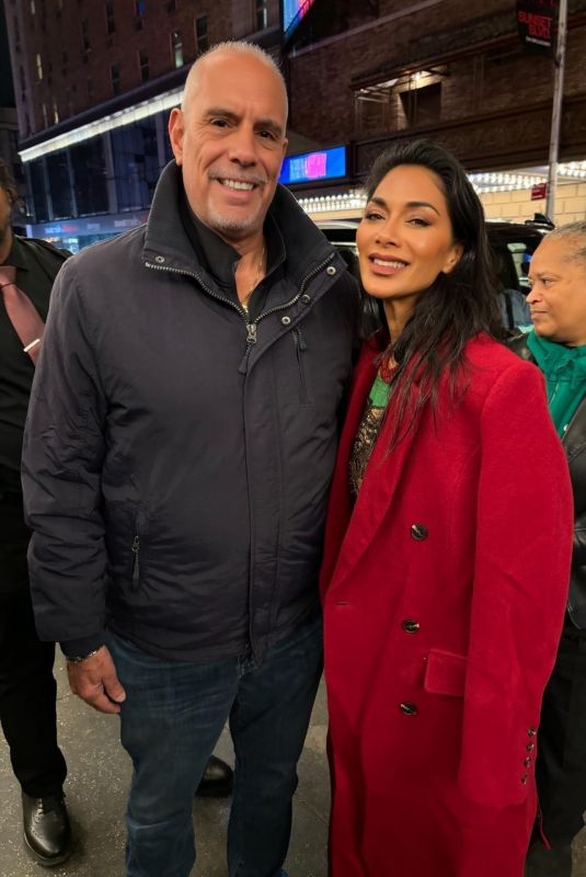 NICOLE SCHERZINGER Poses with Fan After Her Sunset Boulevard Performance on Broadway in New York 11/24/2024