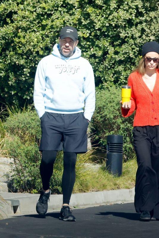 OLIVIA WILDE and Ex-husband Jason Sudeikis Have a Friendly Meet Up in Los Angeles 11/07/2024