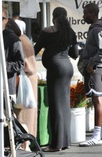 Pregnant ADUT AKECH at Studio City Farmers Market 11/10/2024