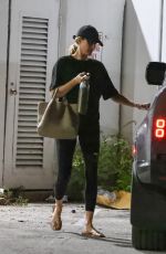 Pregnant GISELE BUNDCHEN Leaves a Gym in Miami Beach 11/21/2024