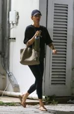 Pregnant GISELE BUNDCHEN Leaves a Gym in Miami Beach 11/21/2024
