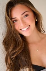 PRESLEY ELISE - Instagram Photos and Video 11/08/2024