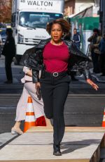 REGINA KING on the Set of Caught Stealing in Brooklyn 11/04/2024