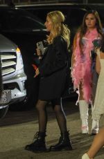 SARAH MICHELLE GELLAR Arrives at Sabrina Carpenter