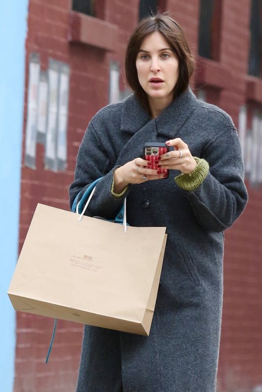 SCOUT WILLIS Browsing Vintage Shops in Manhattan 11/14/2024