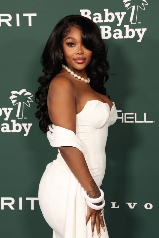 SUMMER WALKER at 2024 Baby2Baby Gala Presented by Paul Mitchel in Los Angeles 11/09/2024