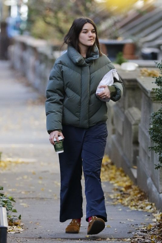 SURI CRUISE Out for Coffee for Thanksgiving Preparations in New York 11/27/2024
