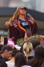 TATE MCRAE Performs on The Entertainment Quarters Carpark Rooftop in Sydney 11/12/2024